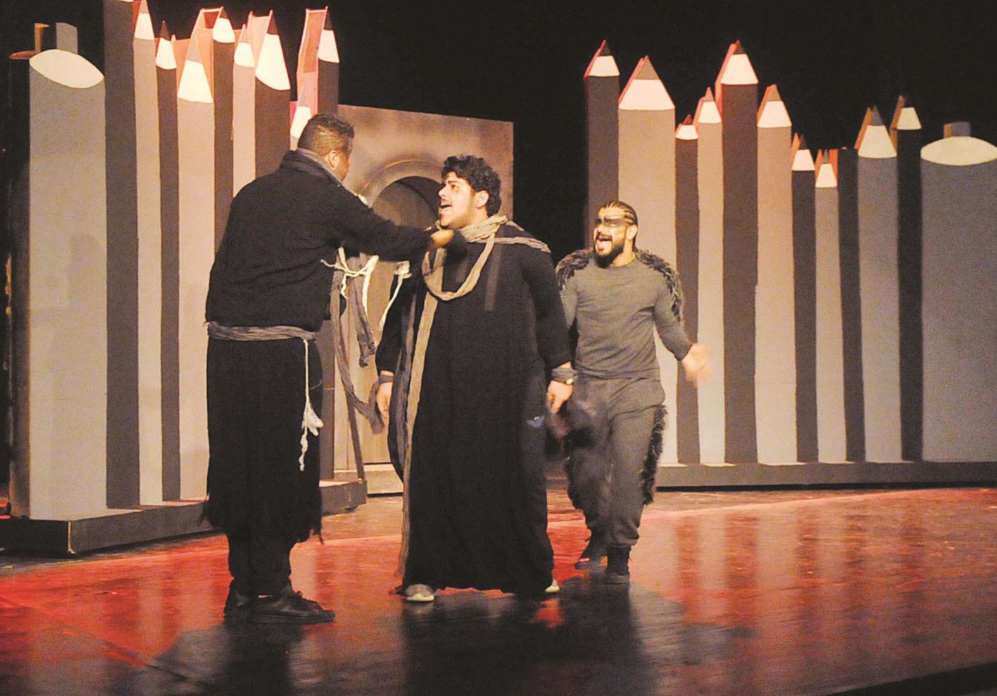 u00abu0645u0644u0643 u0627u0644u0638u0644u0627u0645u00bb... u064au062bu064au0631 u0627u0644u0641u0648u0636u0649 u0641u064a u0645u062fu064au0646u0629 u0627u0644u0623u0644u0648u0627u0646