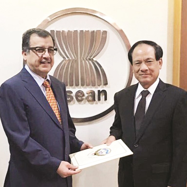 u0627u0644u0633u0641u064au0631 u0627u0644u0635u0642u0631 u0645u0642u062fu0645u0627u064b u0623u0648u0631u0627u0642 u0627u0639u062au0645u0627u062fu0647 u0625u0644u0649 u0623u0645u064au0646 u0639u0627u0645 u0627u0644u0631u0627u0628u0637u0629