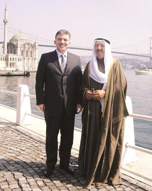 سمو الأمير مع عبدالله غول