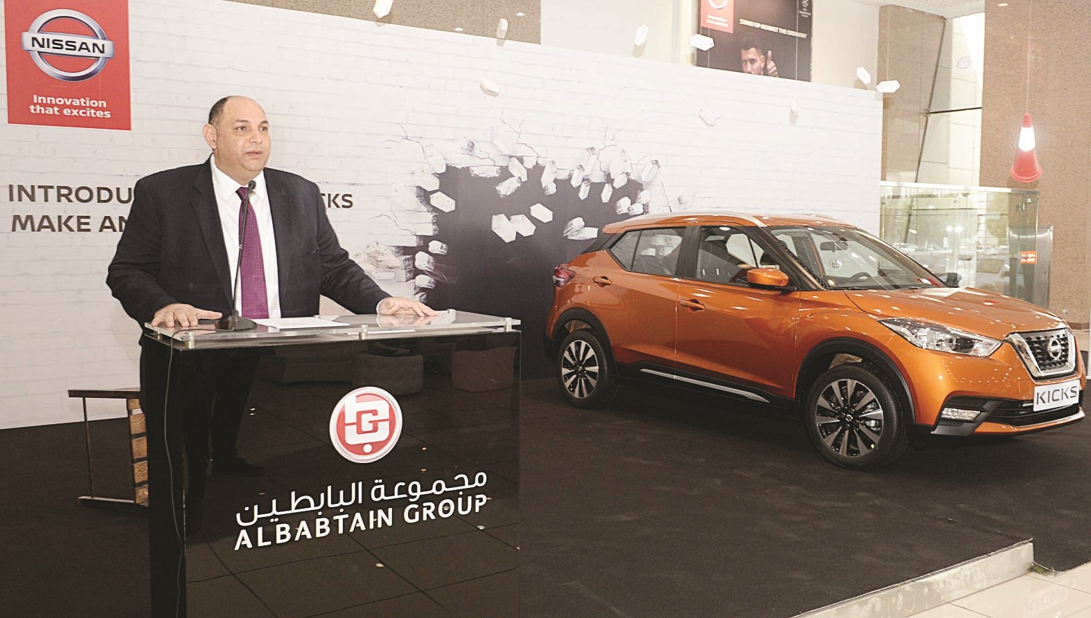 محمد شلبي متحدّثاً (تصوير زكريا عطية)