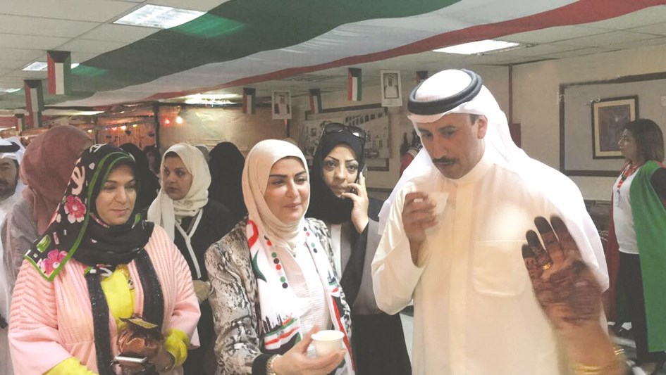 u0627u0644u0639u062cu0645u064a u0648u062fu0634u062au064a u0648u0627u0644u0642u0644u0627u0641 u0648u0627u0644u0631u0627u0645u0632u064a u064au062au062cu0648u0644u0648u0646 u0641u064a u0627u0644u0645u0639u0631u0636