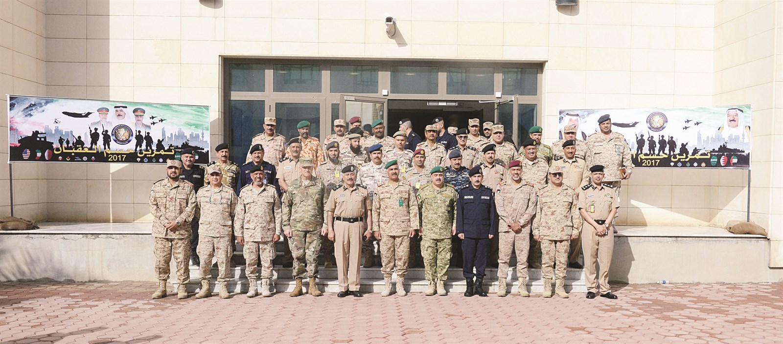 قادة وعسكريون مشاركون في انطلاق التمرين