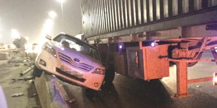 u0627u0644u0634u0627u062du0646u0629 u0627u0646u062du0631u0641u062a u0639u0644u0649 u0627u0644u0633u064au0627u0631u0629