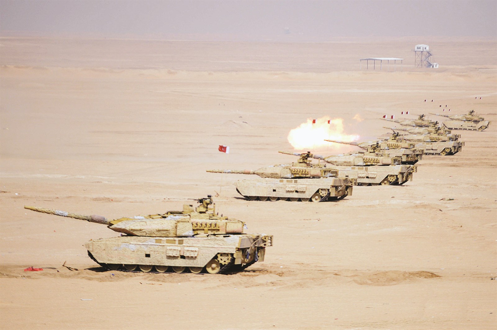 إسناد قطري بالمدرعات