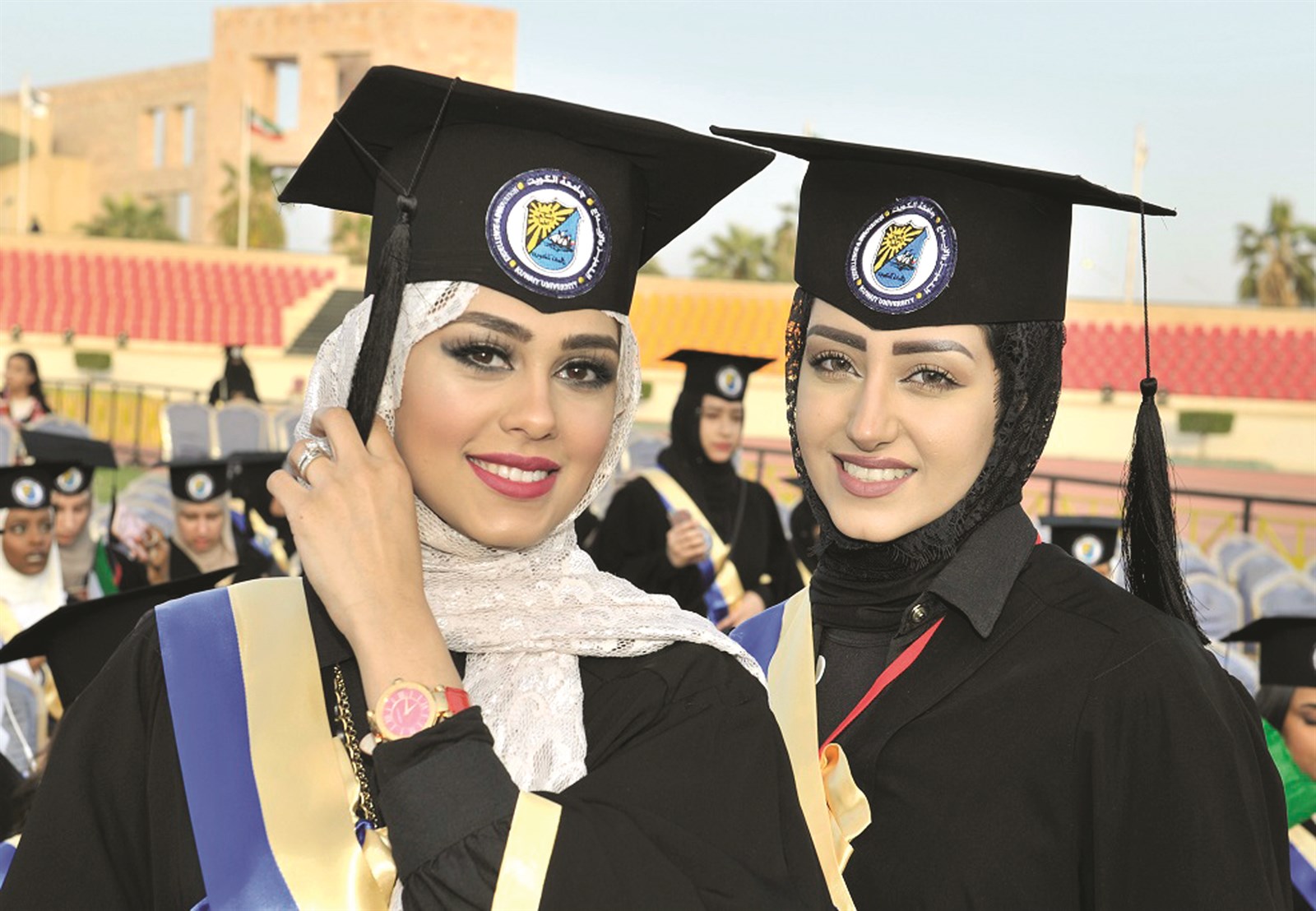 ابتسامة تخرّج