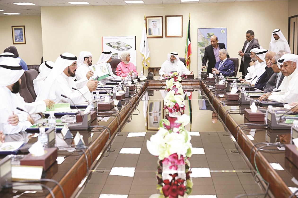 u0627u0644u0645u0637u0648u0639 u0648u0628u062cu0627u0646u0628u0647 u0627u0644u063au0646u064au0645 u062eu0644u0627u0644 u0627u0644u0645u0624u062au0645u0631 u0627u0644u0635u062du0627u0641u064a u0639u0642u0628 u062au0648u0642u064au0639 u0639u0642u062fu064a u0627u0644u0645u0634u0631u0648u0639u064au0646