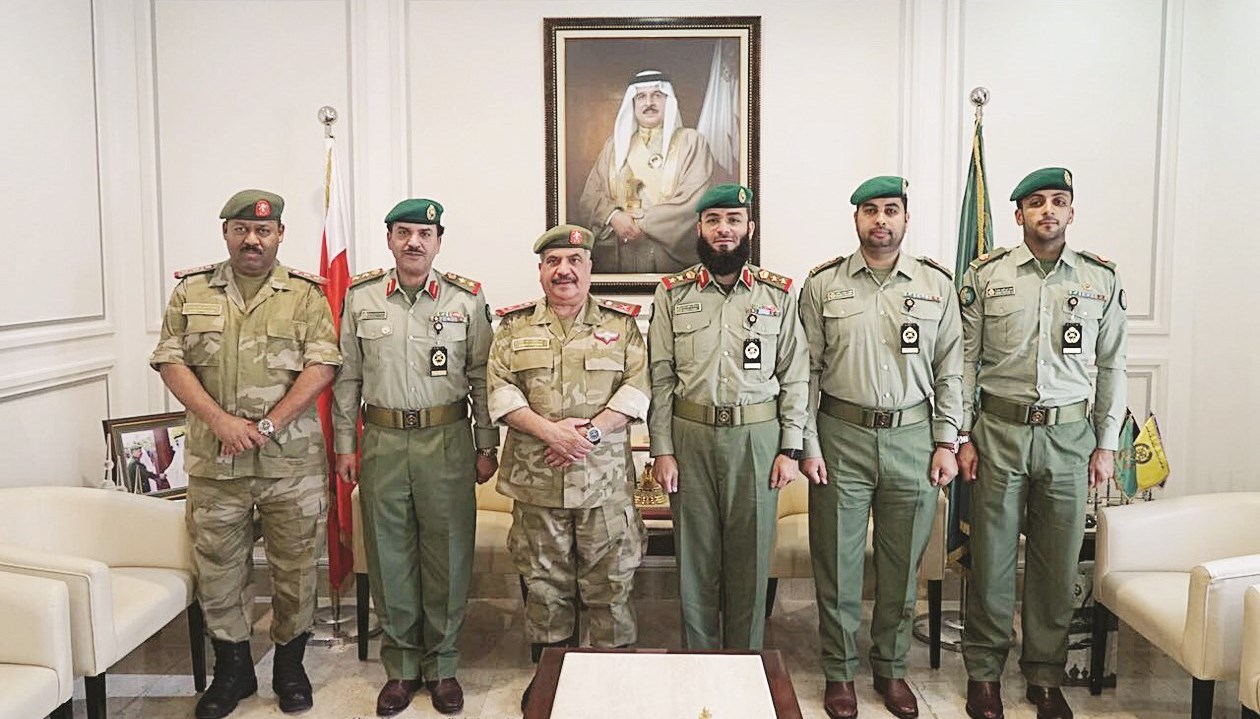 u0622u0644 u062eu0644u064au0641u0629 u0645u0633u062au0642u0628u0644u0627u064b u0648u0641u062f u0627u0644u062du0631u0633 u0627u0644u0648u0637u0646u064a u0627u0644u0643u0648u064au062au064a