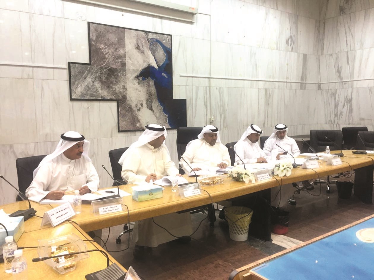 u0627u0644u0635u0627u0646u0639 u0645u062au0631u0626u0633u0627u064b u0627u062cu062au0645u0627u0639 u0627u0644u0644u062cu0646u0629 u0627u0644u0641u0646u064au0629