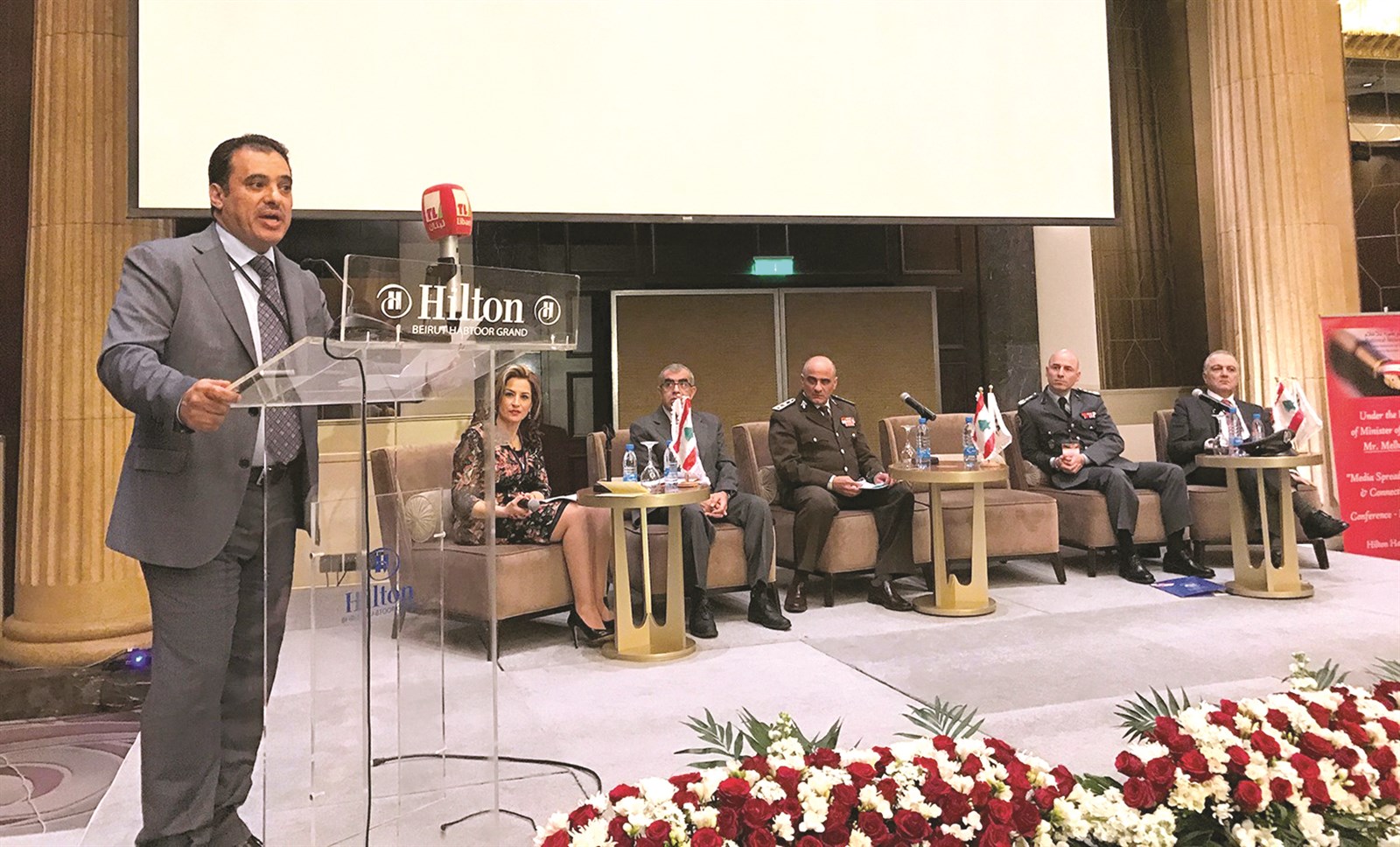 u0627u0644u0645u062au0644u0642u0645 u064au0644u0642u064a u0643u0644u0645u0629 u0627u0644u0639u0628u062f u0627u0644u0644u0647 u0623u0645u0627u0645 u0627u0644u0645u0624u062au0645u0631