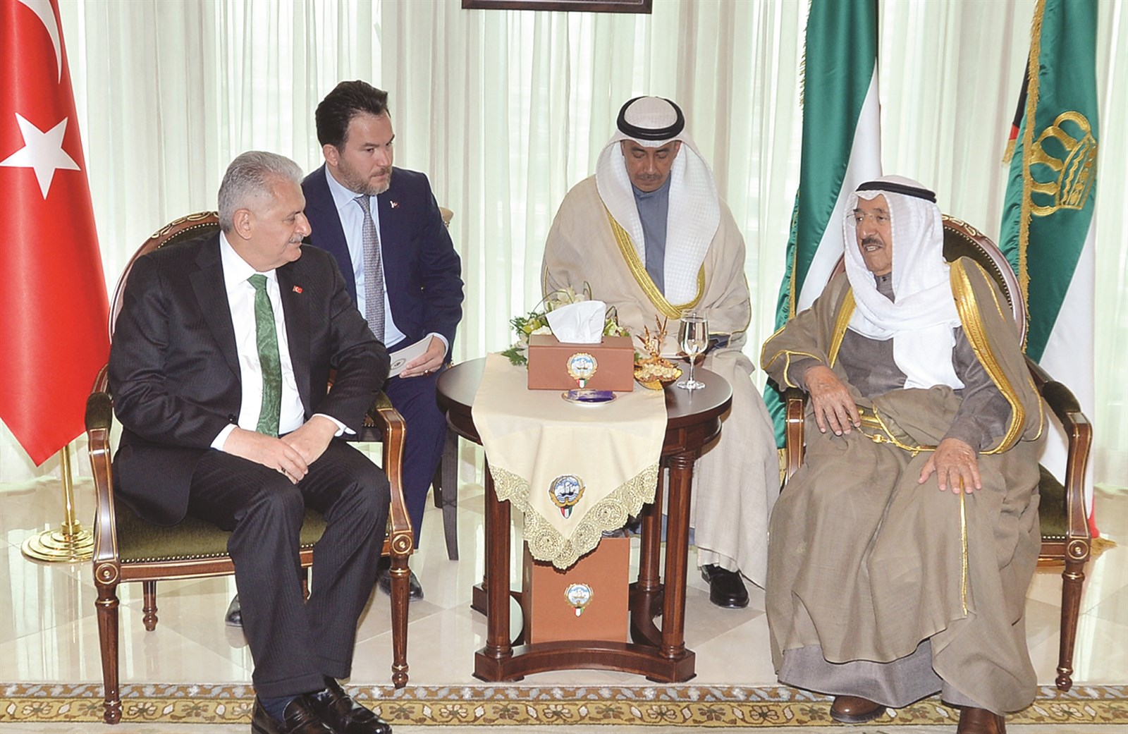 سمو الامير مستقبلا رئيس وزراء تركيا بن علي يلدريم