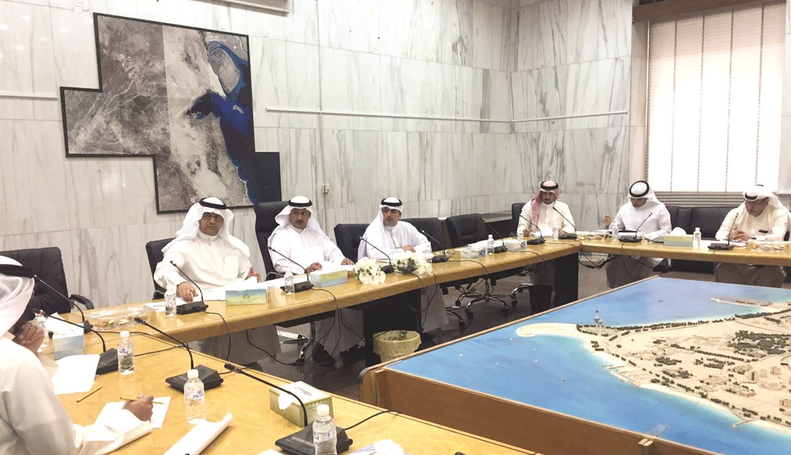 جانب من اجتماع اللجنة