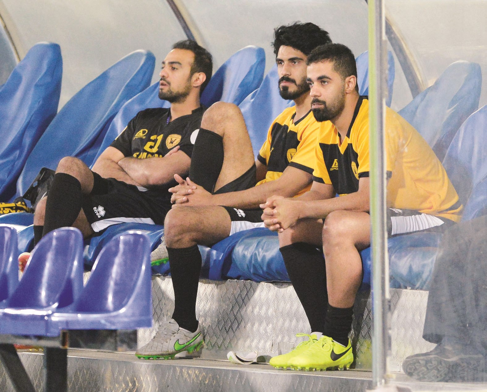 u0627u0644u0642u0627u062fu0633u064au0629 u064au0646u062au0638u0631 u0639u0648u062fu0629 u0644u0627u0639u0628u064au0647 u0643u0627u0641u0629        (u0627u0644u0623u0632u0631u0642 u062fu0648u062a u0643u0648u0645)