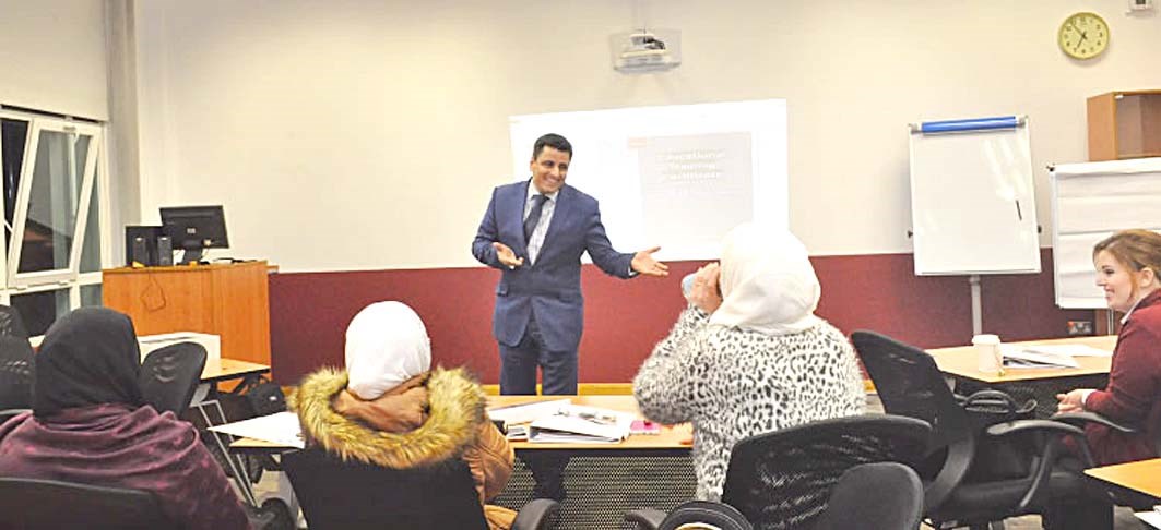 u062cu0627u0646u0628 u0645u0646 u0623u062du062f u0627u0644u0628u0631u0627u0645u062c u0627u0644u062au064a u0623u0637u0644u0642u0647u0627 u0627u0644u0645u0631u0643u0632