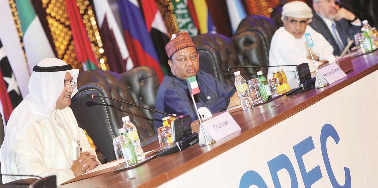 u0627u0644u0645u0631u0632u0648u0642 u0645u062au062du062fu062bu0627u064b u062eu0644u0627u0644 u0627u0644u0645u0624u062au0645u0631 (u062au0635u0648u064au0631 u0633u0639u062f u0647u0646u062fu0627u0648u064a)