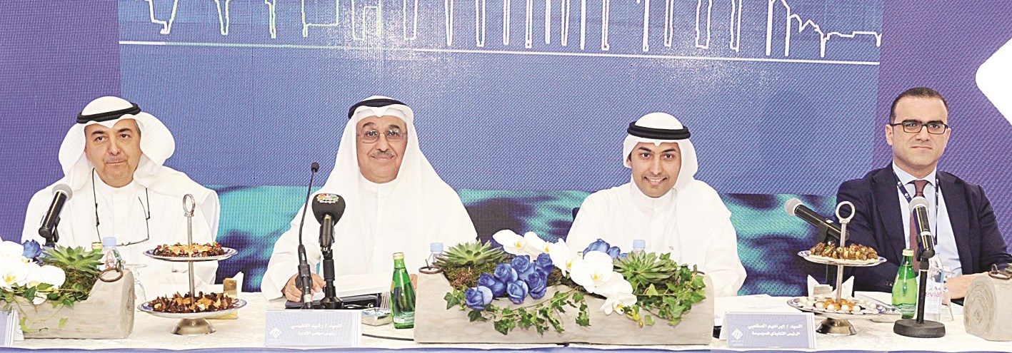 u0627u0644u0646u0641u064au0633u064a u0645u062au0631u0626u0633u0627u064b u0627u0644u0627u062cu062au0645u0627u0639 u0648u0625u0644u0649 u064au0633u0627u0631u0647 u0627u0644u0635u0642u0639u0628u064a (u062au0635u0648u064au0631 u0633u0639u062f u0647u0646u062fu0627u0648u064a)