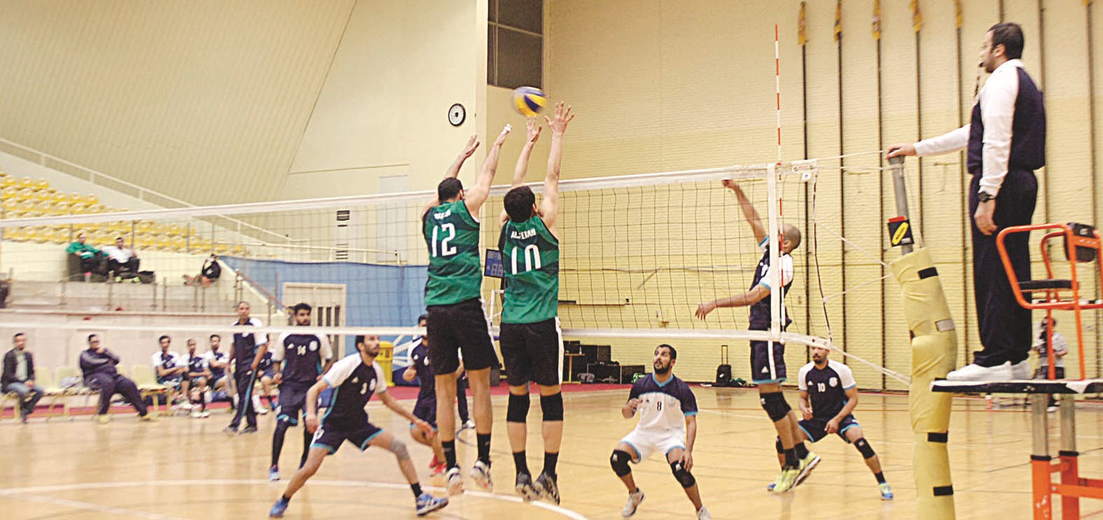 u062du0627u0626u0637 u0635u062f u0639u0631u0628u0627u0648u064a u0641u064a u0627u0644u0645u0628u0627u0631u0627u0629 u0623u0645u0627u0645 u0627u0644u064au0631u0645u0648u0643       (u062au0635u0648u064au0631 u0628u0633u0627u0645 u0632u064au062fu0627u0646)