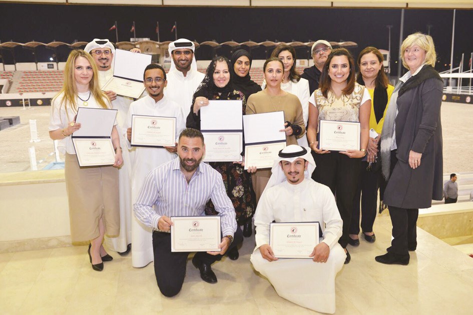 u0644u0642u0637u0629 u062cu0645u0627u0639u064au0629 u0644u0644u0645u0634u0627u0631u0643u064au0646 u0641u064a u062fu0648u0631u0629 u0627u0644u062au062du0643u064au0645