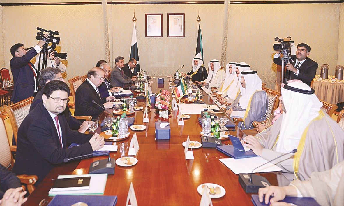 المباحثات الرسمية بين المبارك وشريف