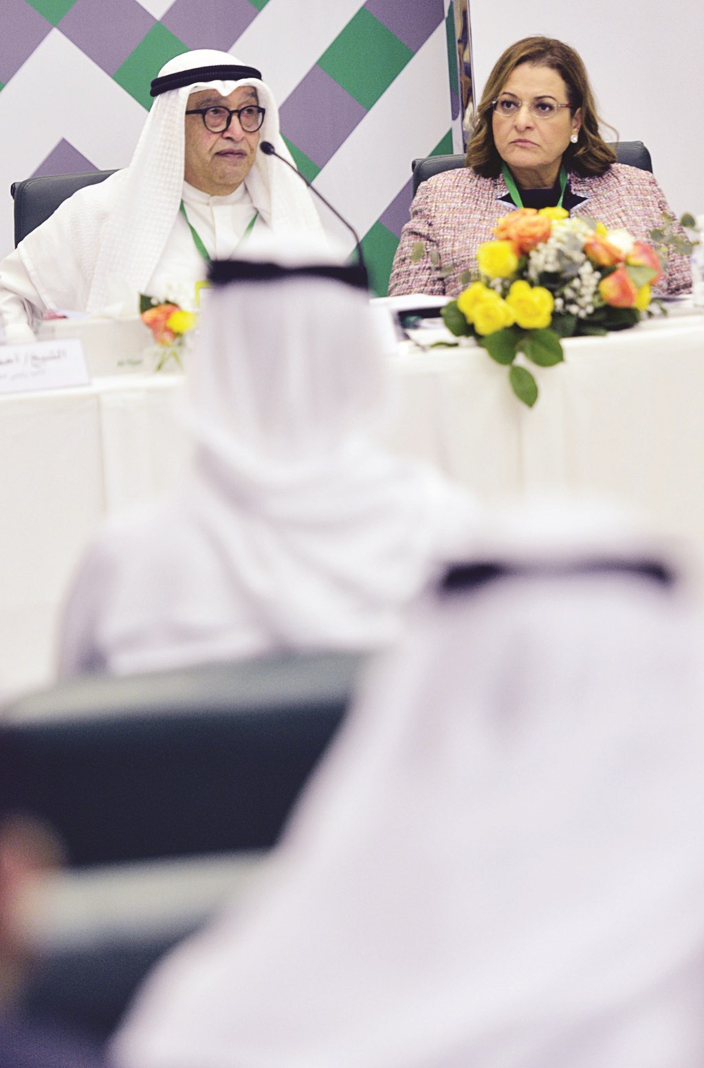 حوار مع المساهمين