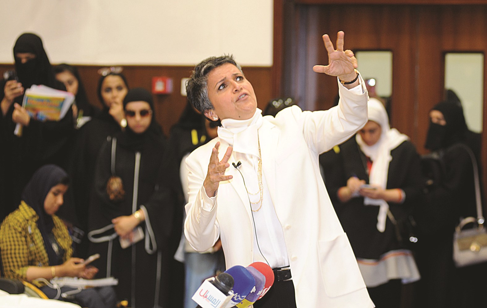 u0627u0644u0647u0627u0634u0645 u0645u0646u0641u0639u0644u0629 u0645u0639 u0627u0644u0623u0631u0642u0627u0645 u0648u0627u0644u0625u062du0635u0627u0621u0627u062a u0641u064a u0627u0644u0646u062fu0648u0629     (u062au0635u0648u064au0631 u0643u0631u0645 u0630u064au0627u0628)