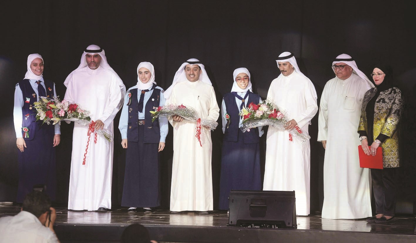 تكريم الحويلة وقيادات «التربية»  (تصوير بسام زيدان)