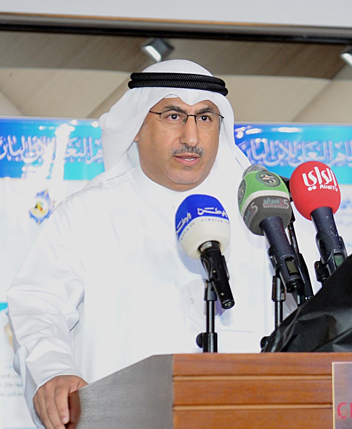 الفارس يلقي كلمته