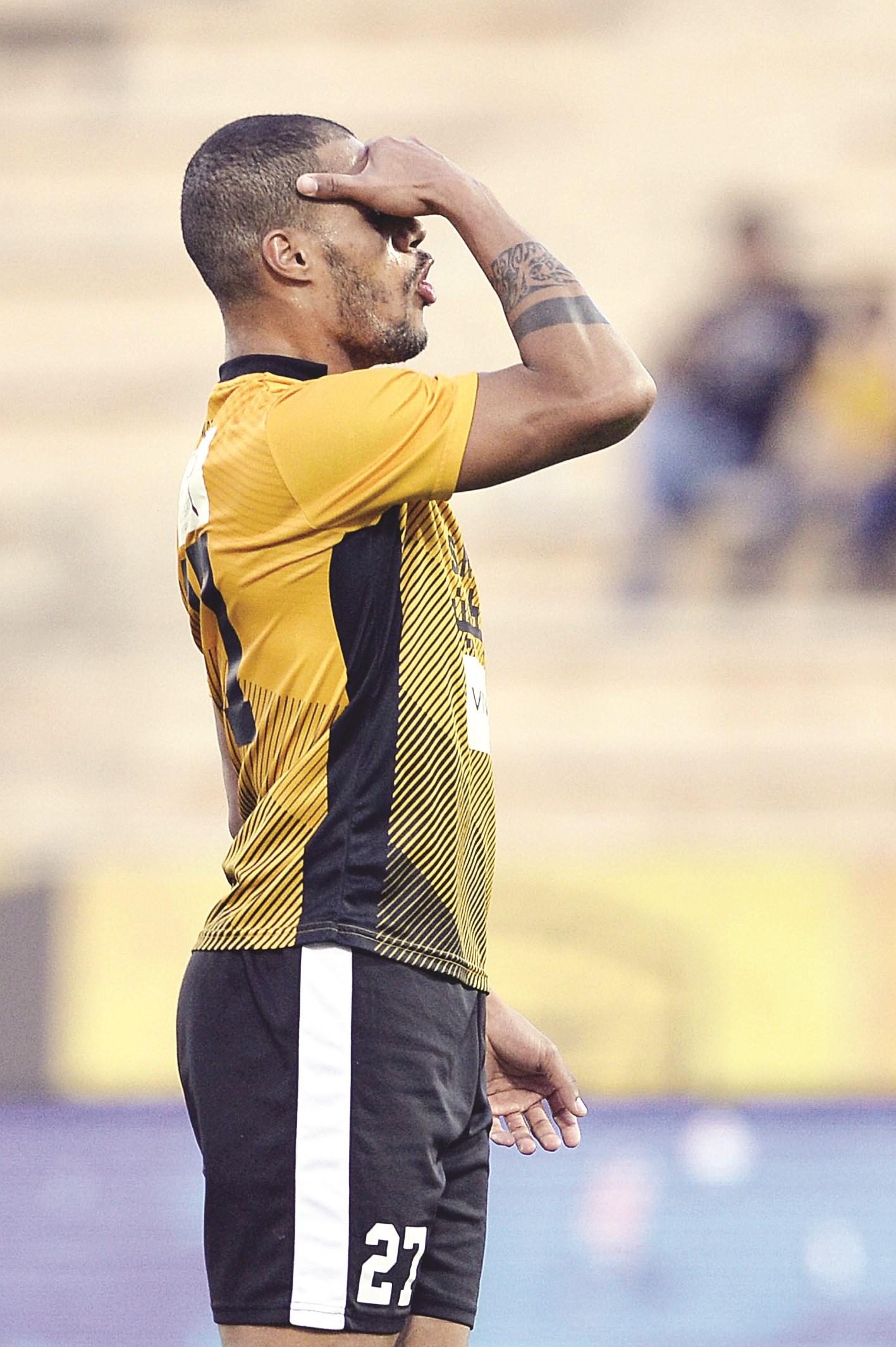 u062fu0627 u0633u064au0644u0641u0627 u064au062au0637u0644u0639 u0625u0644u0649 u0627u0633u062au0643u0645u0627u0644 u062au0623u0644u0642u0647 u0645u0639 u0627u0644u0642u0627u062fu0633u064au0629 (u0627u0644u0623u0632u0631u0642 u062fu0648u062a u0643u0648u0645)