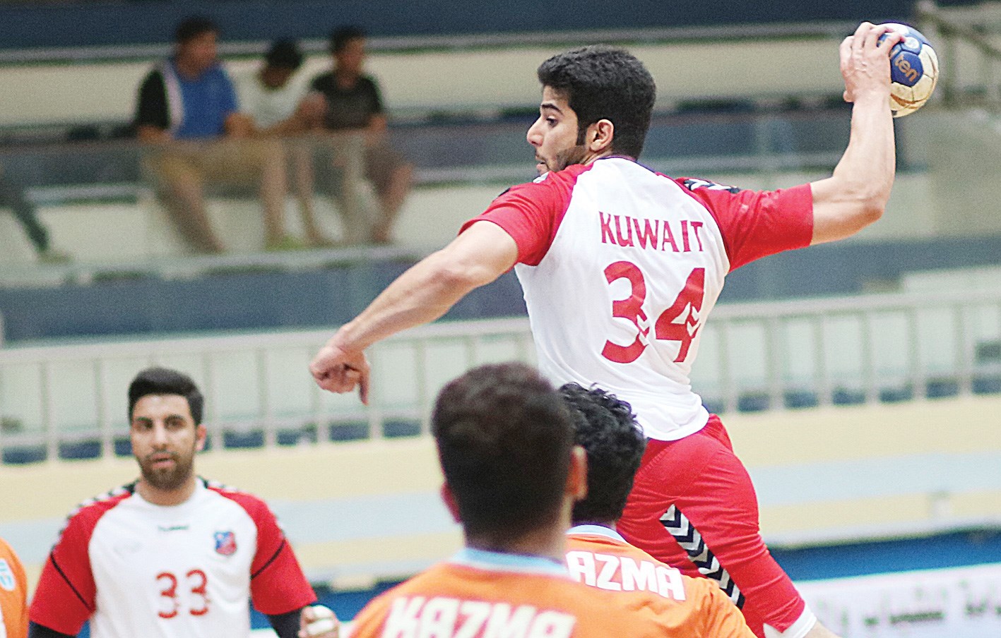 u0646u062cu0645 u00abu0627u0644u0643u0648u064au062au00bb u0639u0628u062fu0627u0644u0639u0632u064au0632 u0627u0644u062fu0648u0633u0631u064a u0641u064a u0627u0644u0644u0642u0627u0621 u0627u0644u0633u0627u0628u0642 u0623u0645u0627u0645 u0643u0627u0638u0645u0629