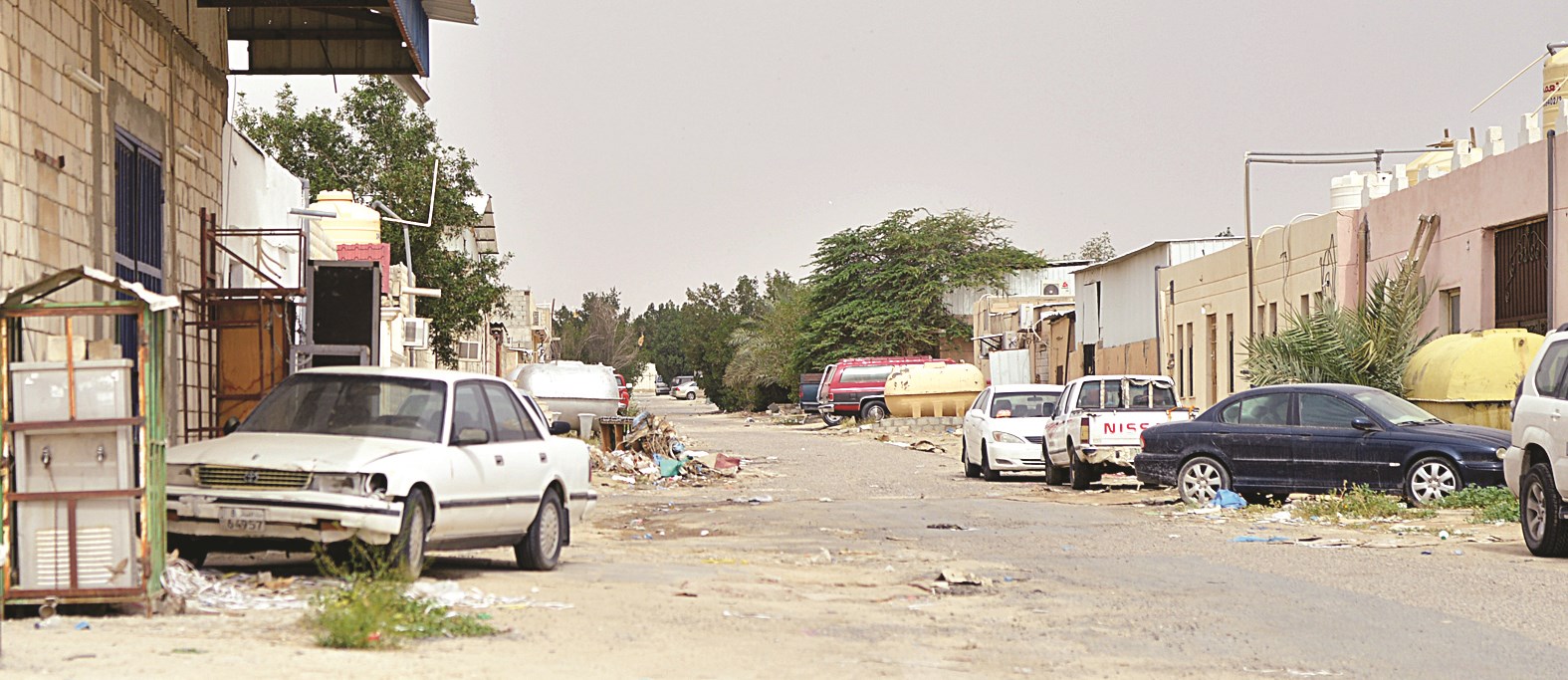 مخالفات بالجملة