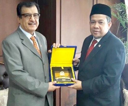 u0641u062eu0631u064a u062du0645u0632u0629 u062eu0644u0627u0644 u0644u0642u0627u0626u0647 u0627u0644u0633u0641u064au0631 u0627u0644u0635u0642u0631