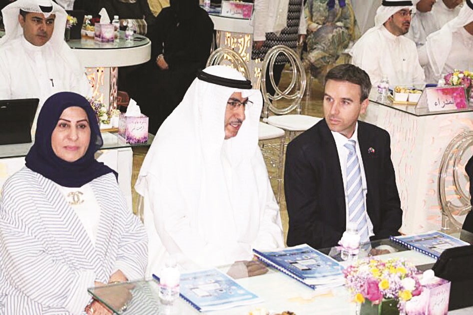 u0627u0644u0641u0627u0631u0633 u0645u062au0648u0633u0637u0627u064b u0641u0627u0637u0645u0629 u0627u0644u0643u0646u062fu0631u064a u0648u0627u0644u0633u0641u064au0631 u0627u0644u0623u0633u062au0631u0627u0644u064a