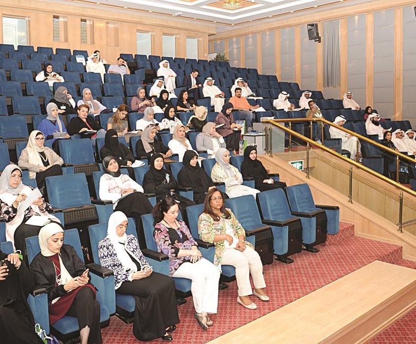 جانب من حضور الندوة