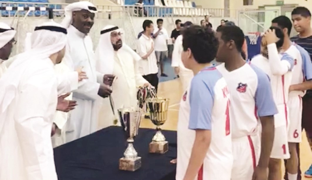 u0645u062du0645u062f u0627u0644u0623u0646u0635u0627u0631u064a u064au0633u062au0648u0644u064a u0639u0644u0649 u0627u0644u0645u064au062fu0627u0644u064au0627u062a u062eu0644u0627u0644 u062au0648u0632u064au0639 u0627u0644u062cu0648u0627u0626u0632