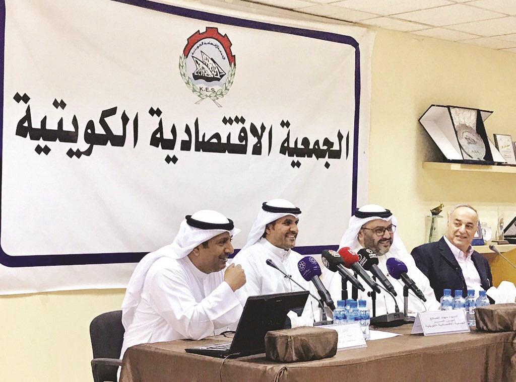 u0627u0644u0634u0631u064au0639u0627u0646 u0648u0627u0644u0635u0627u0646u0639 u064au062au0648u0633u0651u0637u0627u0646 u0627u0644u0645u0644u0627 u0648u0627u0644u0639u0648u0636u064a (u062au0635u0648u064au0631 u0623u0633u0639u062f u0639u0628u062fu0627u0644u0644u0647)