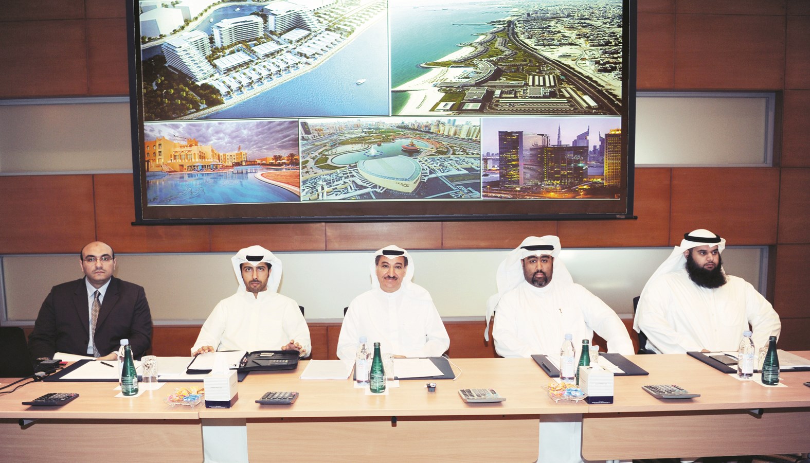 u0627u0644u063au0627u0646u0645 u0645u062au0631u0626u0633u0627u064b u0627u0644u0639u0645u0648u0645u064au0629 (u062au0635u0648u064au0631 u0637u0627u0631u0642 u0639u0632u0627u0644u062fu064au0646)