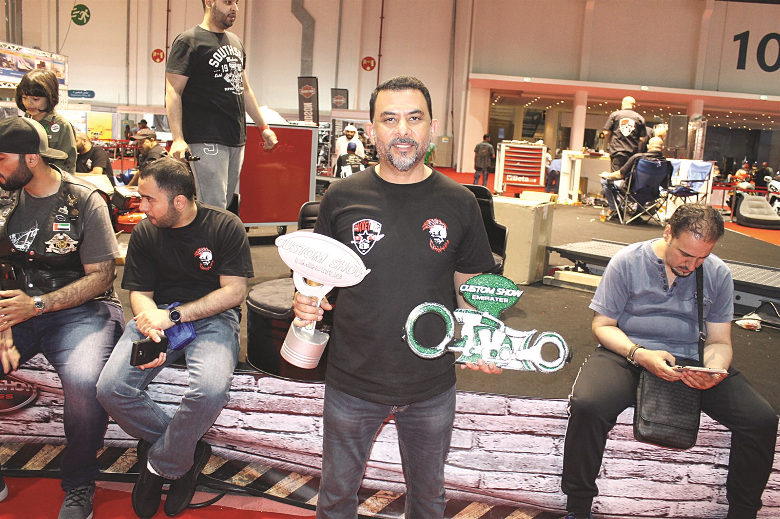 u0627u0644u0645u0635u0645u0645 u062du0633u064au0646 u0633u0627u0644u0645u064au0646 u0645u0639 u062cu0627u0626u0632u062au0647