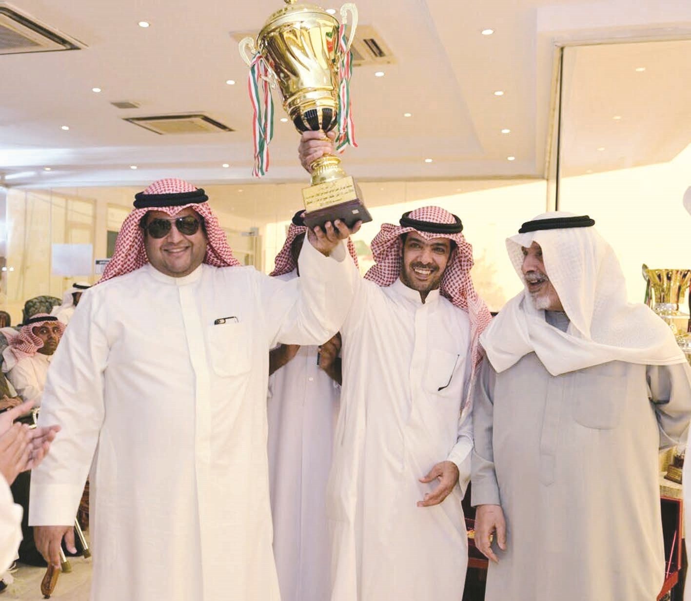 u0627u0644u0637u064au0627u0631 u0645u062au0648u0633u0637u0627u064b u0627u0644u062du0645u0648u062f u0648u0627u0644u0633u0644u0645u0627u0646