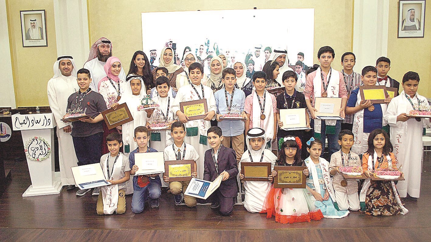 براعم الأدب العربي في لقطة جماعية (بسام زيدان)