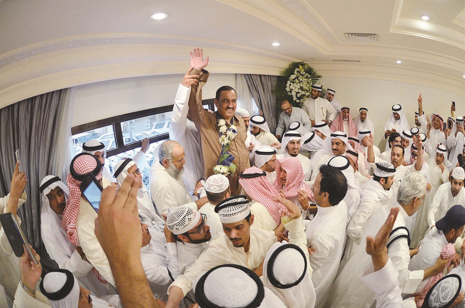 البراك في منزله