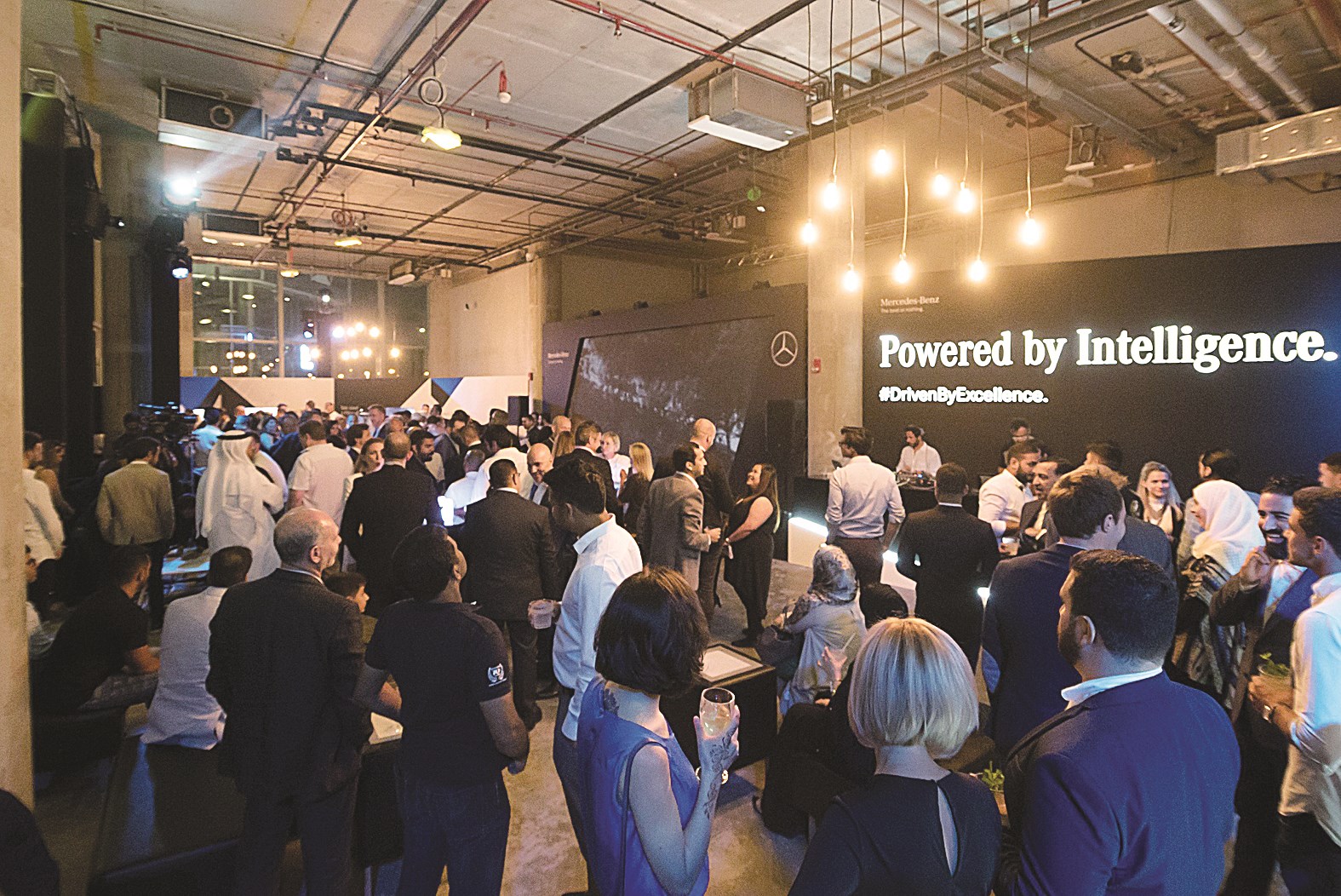 مشاركون في حفل الإطلاق