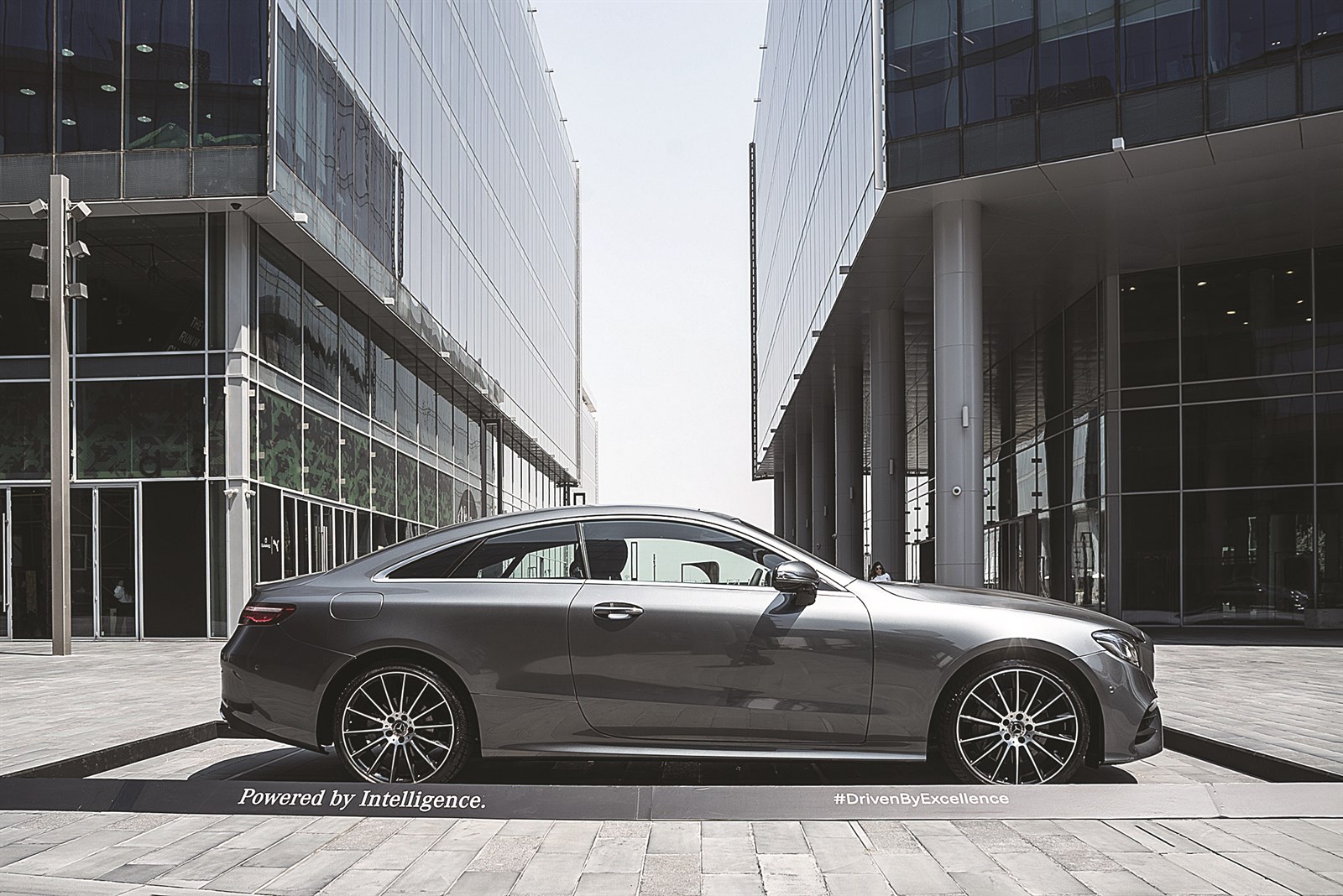 u062au0635u0645u064au0645 u0645u0645u064au0651u0632 u064au062eu0637u0641 u0627u0644u0623u0628u0635u0627u0631