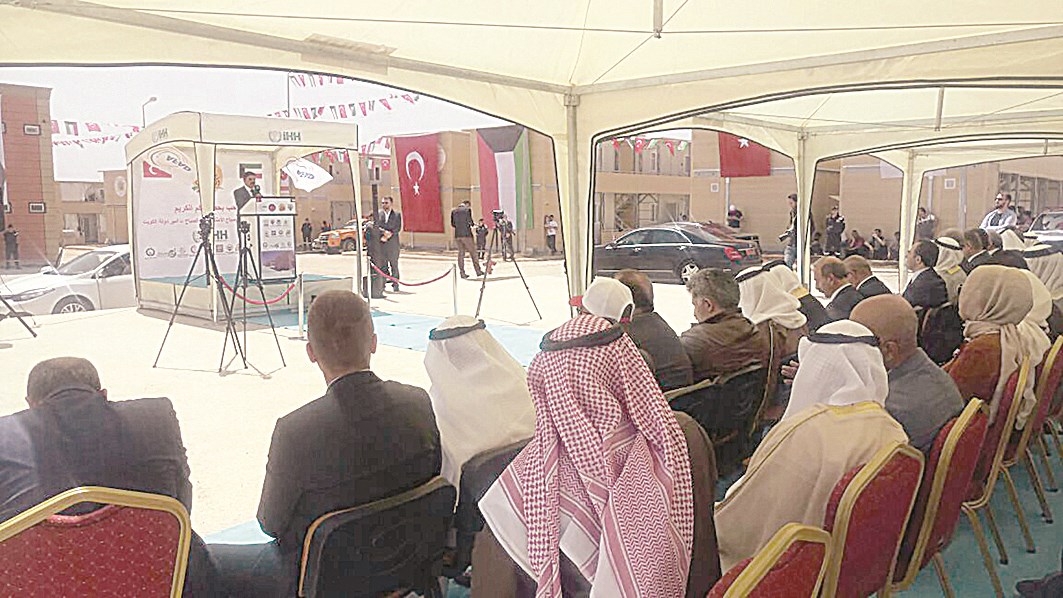 u0645u0646 u062du0641u0644 u0627u0641u062au062au0627u062d u0642u0631u064au0629 u0635u0628u0627u062d u0627u0644u0623u062du0645u062f u0644u0625u064au0648u0627u0621 u0627u0644u0644u0627u062cu0626u064au0646 u0627u0644u0633u0648u0631u064au064au0646