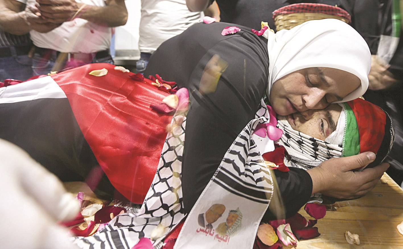 u0648u0627u0644u062fu0629 u0641u0644u0633u0637u064au0646u064a u0642u062au0644 u0628u0631u0635u0627u0635 u0627u0644u062cu064au0634 u0627u0644u0627u0633u0631u0627u0626u064au0644u064a u062au062du062au0636u0646u0647 u0642u0628u0644 u062au0634u064au064au0639u0647 u0641u064a u0646u0627u0628u0644u0633 u0623u0645u0633      (u0627 u0641 u0628)