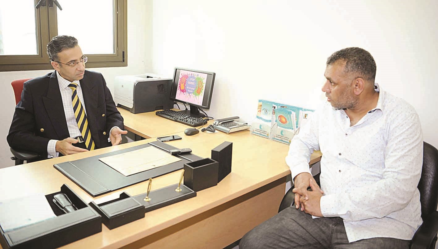 إصلاح متحدثاً إلى الزميل عمر العلاس