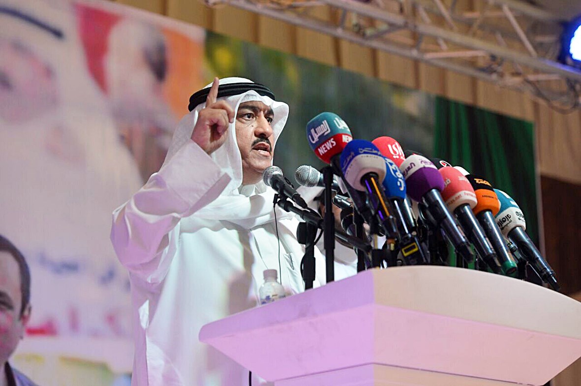 u0645u0633u0644u0645 u0627u0644u0628u0631u0627u0643 u0645u062eu0627u0637u0628u0627u064b u0627u0644u062du0636u0648u0631  (u062au0635u0648u064au0631 u0646u0627u064au0641 u0627u0644u0639u0642u0644u0629)