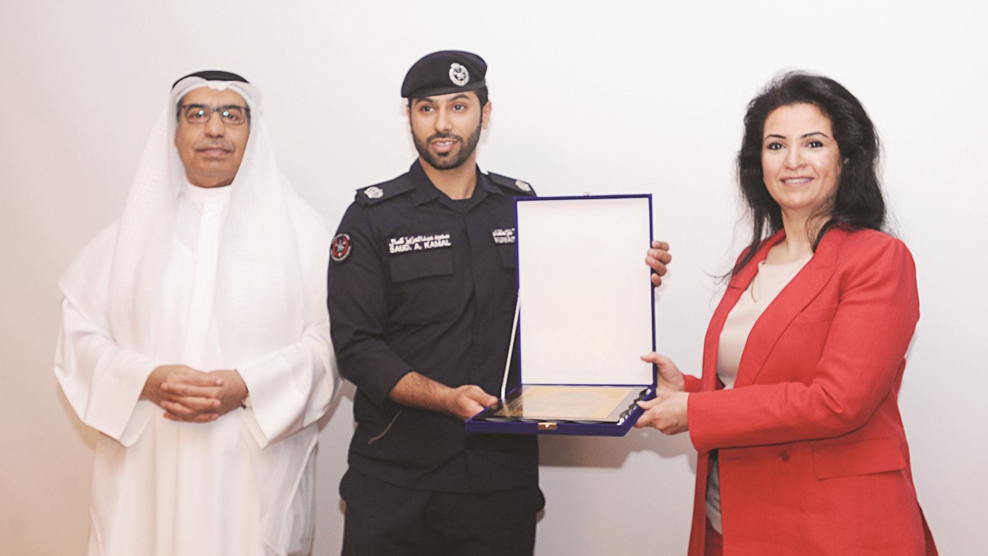 تكريم رجال الإطفاء