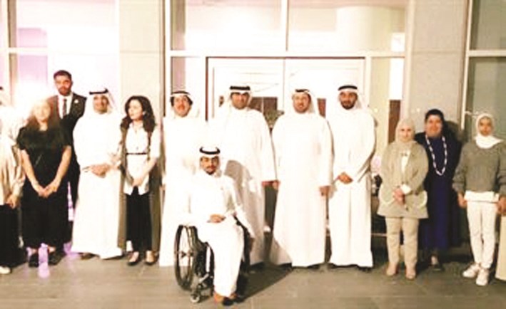 u0639u0632u0627u0645 u0627u0644u0635u0628u0627u062d u0648u062eu0627u0644u062f u0627u0644u0631u0648u0636u0627u0646 u0645u0639 u0627u0644u0637u0644u0628u0629 u0627u0644u0643u0648u064au062au064au064au0646 u0627u0644u062fu0627u0631u0633u064au0646 u0641u064a u0627u0644u0628u062du0631u064au0646