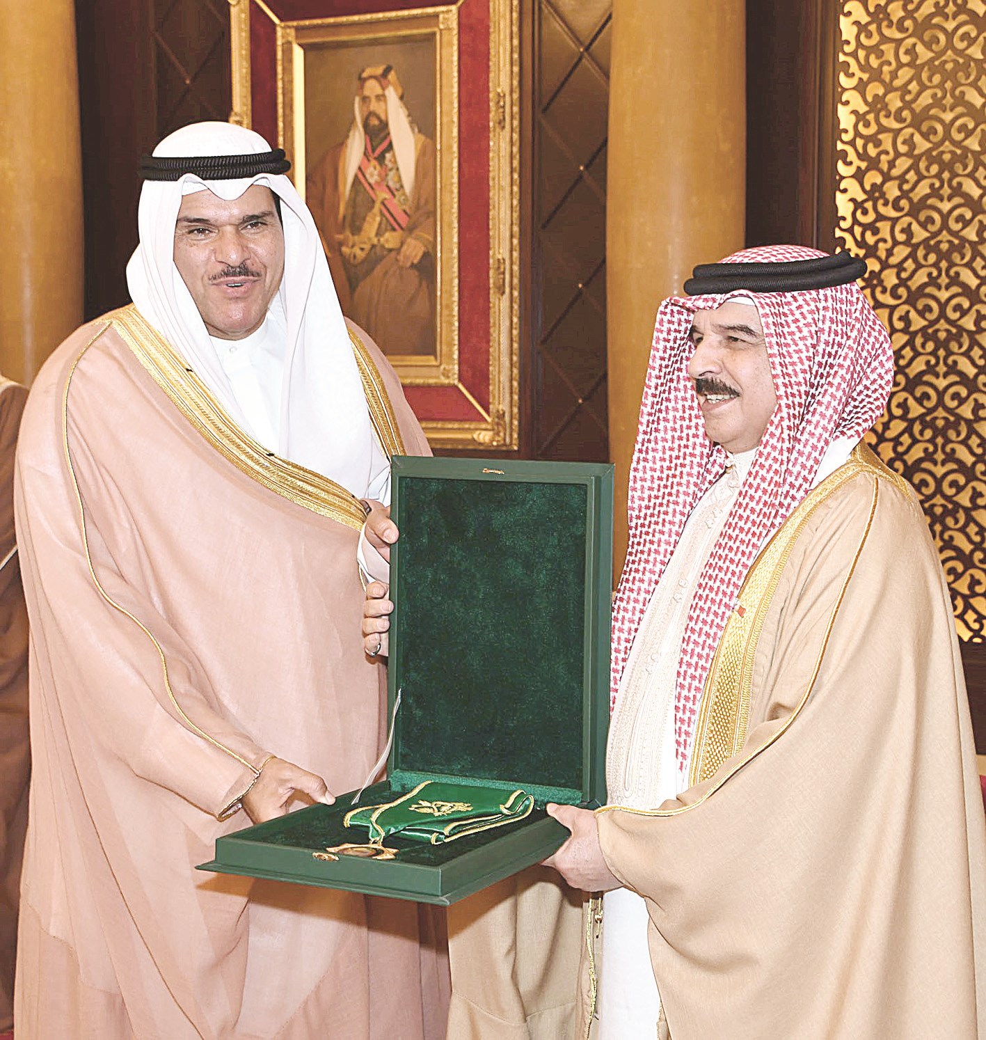 u0645u0644u0643 u0627u0644u0628u062du0631u064au0646 u0645u0643u0631u0645u0627u064b u0633u0644u0645u0627u0646 u0627u0644u062du0645u0648u062f