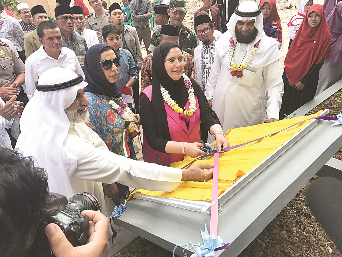 u0645u0631u064au0645 u0627u0644u0635u0628u0627u062d u0648u0639u0627u064au0634u0629 u0627u0644u0635u0628u0627u062d u062au0641u062au062au062du0627u0646 u0645u062fu0631u0633u062au064au0646 u0641u064a u0642u0631u064au0629 u0627u0644u0643u0648u064au062a u0627u0644u062eu064au0631u064au0629 u0641u064a u0625u0646u062fu0648u0646u064au0633u064au0627