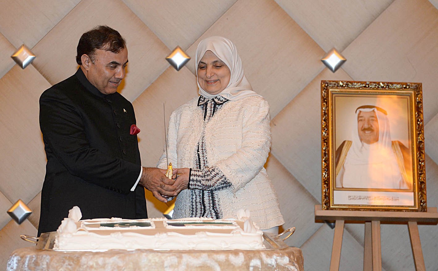 u0627u0644u0635u0628u064au062d u062au0642u0637u0639 u0648u0627u0644u0633u0641u064au0631 u0627u0644u0628u0627u0643u0633u062au0627u0646u064a u0642u0627u0644u0628 u0627u0644u062du0644u0648u0649 (u062au0635u0648u064au0631 u0632u0643u0631u064au0627 u0639u0637u064au0629)